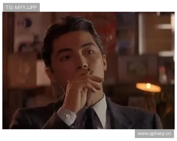 尊龙近照曝光引发粉丝热议他为何选择退出娱乐圈的真实原因分析